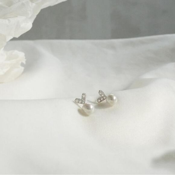 NEW 925 Sterling Silver Diamond Pearl Stud Earrings - Picture 8 of 13